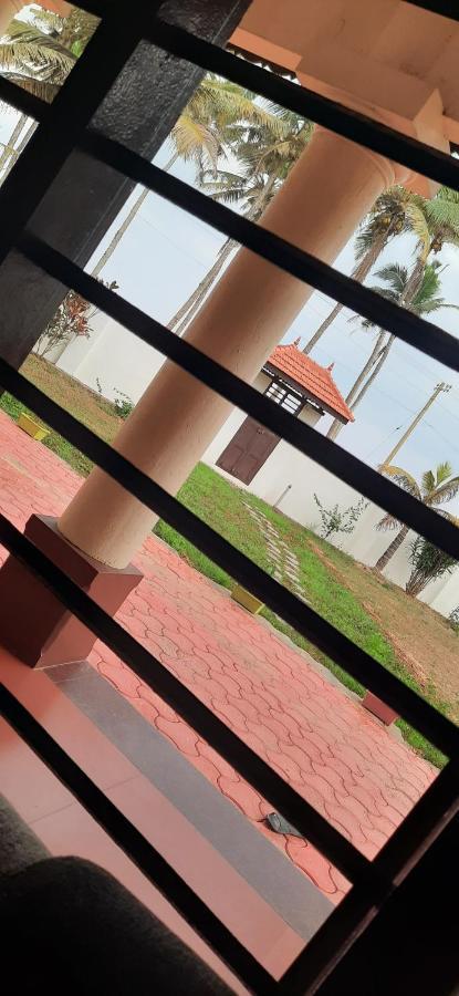 Poovar Sea View Rooms And Boating Family & Couple Only Kültér fotó